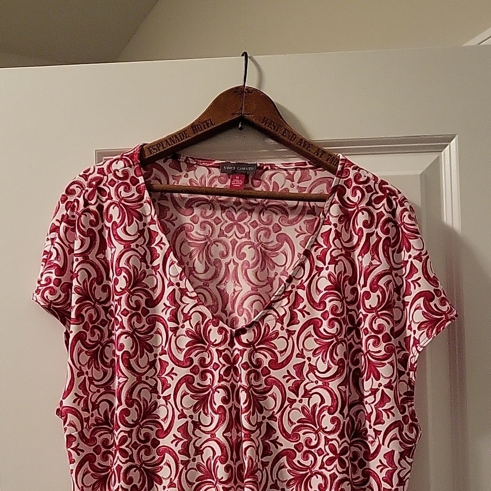 Women's Red Patterned Top - Picture 3 of 6